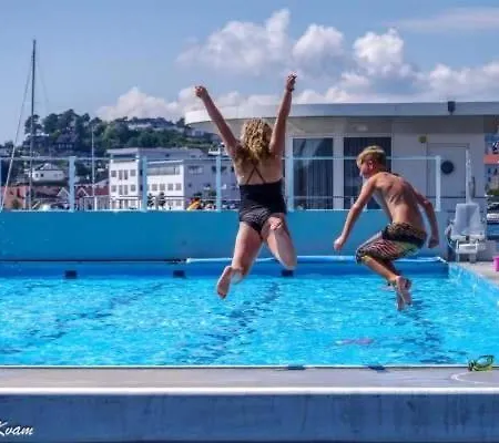 Luxury & Arendal
