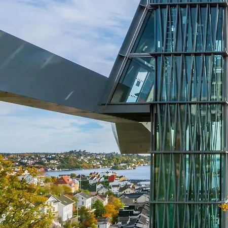 Luxury & Arendal