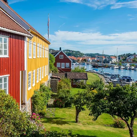 Luxury & Arendal